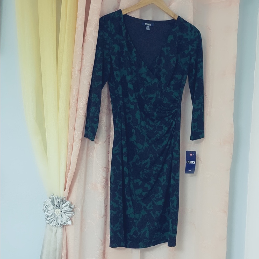 Dress - Picture 2 of 5